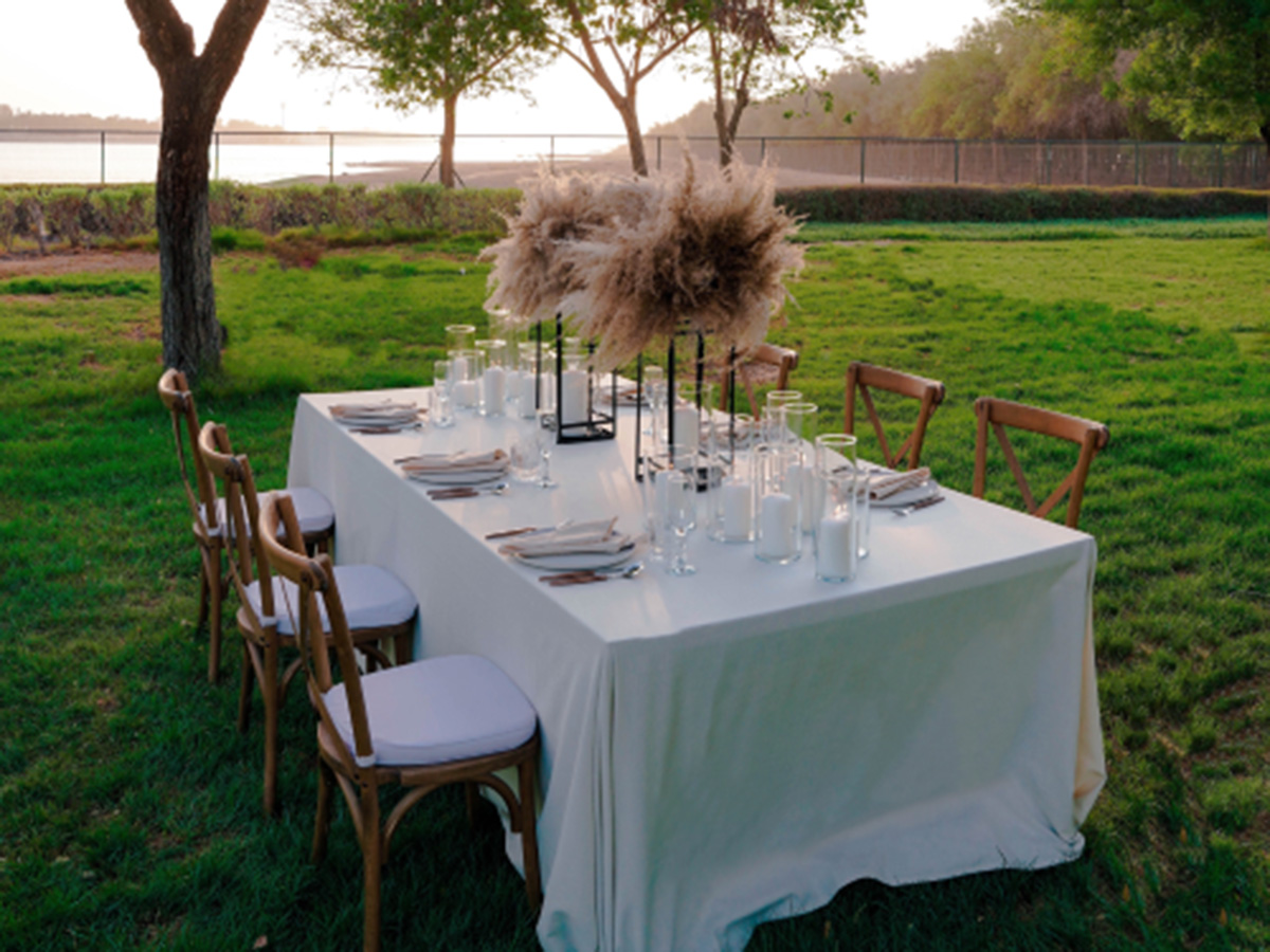 table arrangment design events dinner outdoor design abudhabi dubai