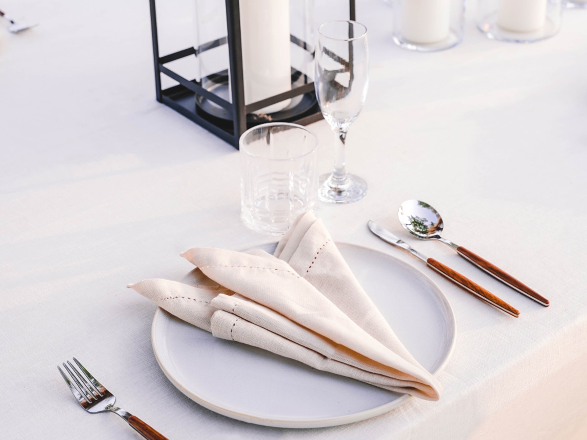 table design dinner outdoor style abudhabi dubai
